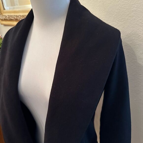 James Perse Black Collared Open Shawl
Cardigan Jacket - Picture 4 of 9